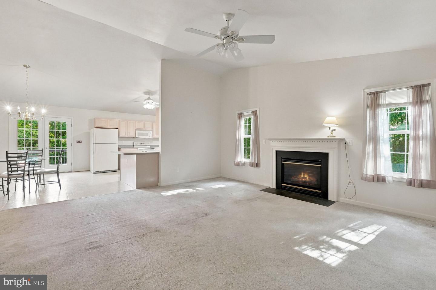 9109 Woodbrook Ln Property Photo 8