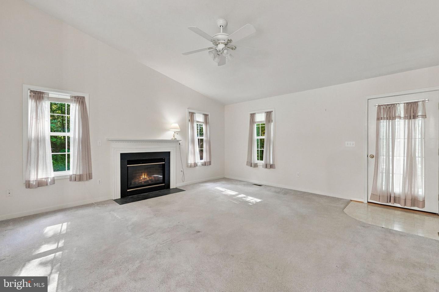 9109 Woodbrook Ln Property Photo 9