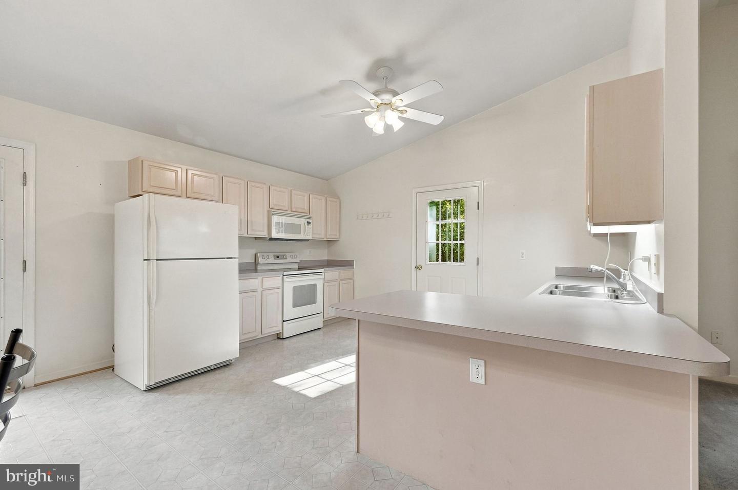 9109 Woodbrook Ln Property Photo 13