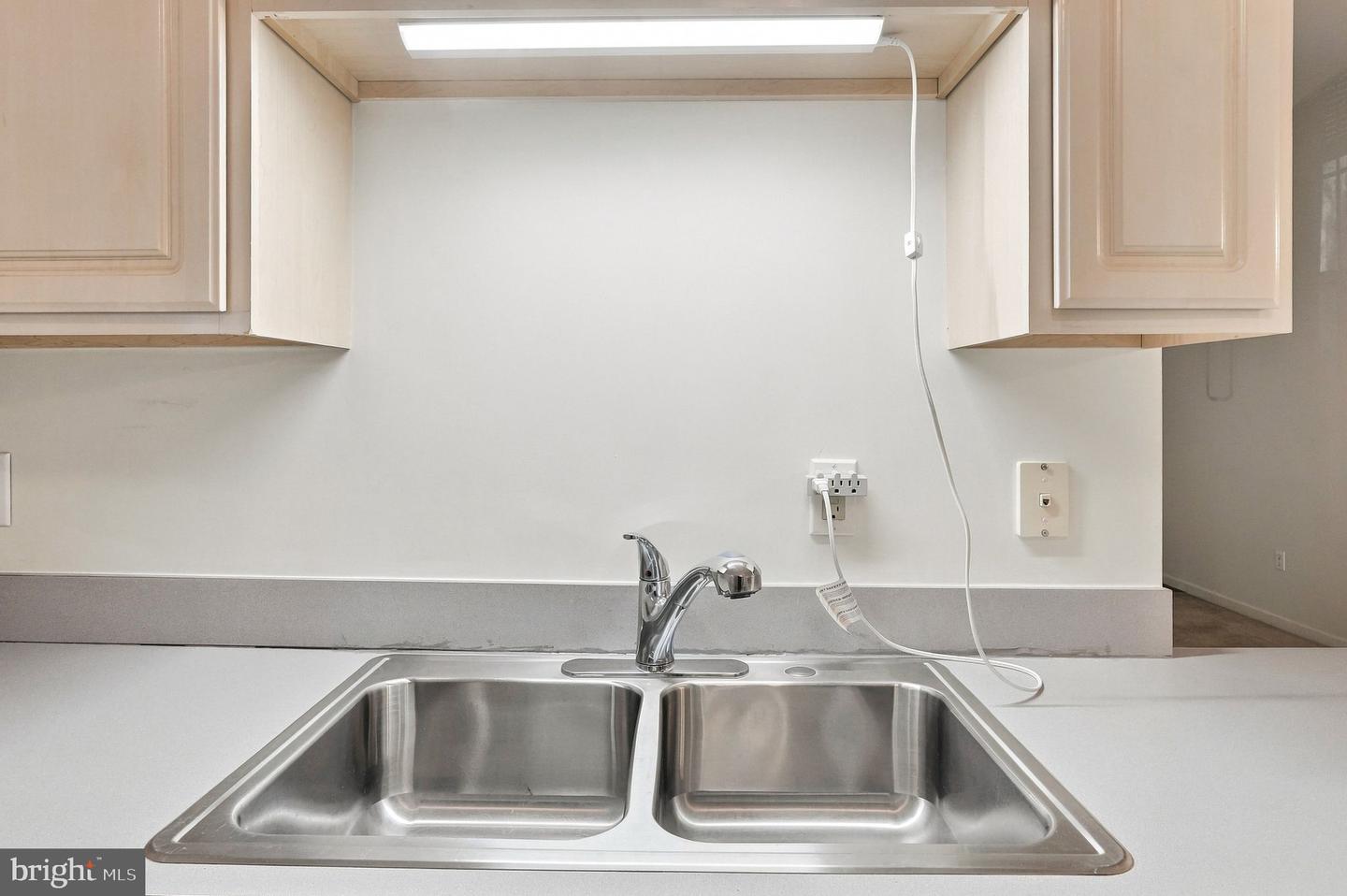 9109 Woodbrook Ln Property Photo 14