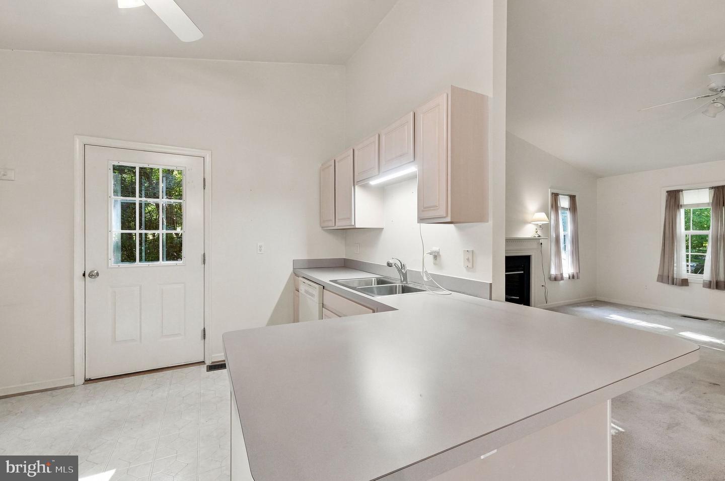 9109 Woodbrook Ln Property Photo 15