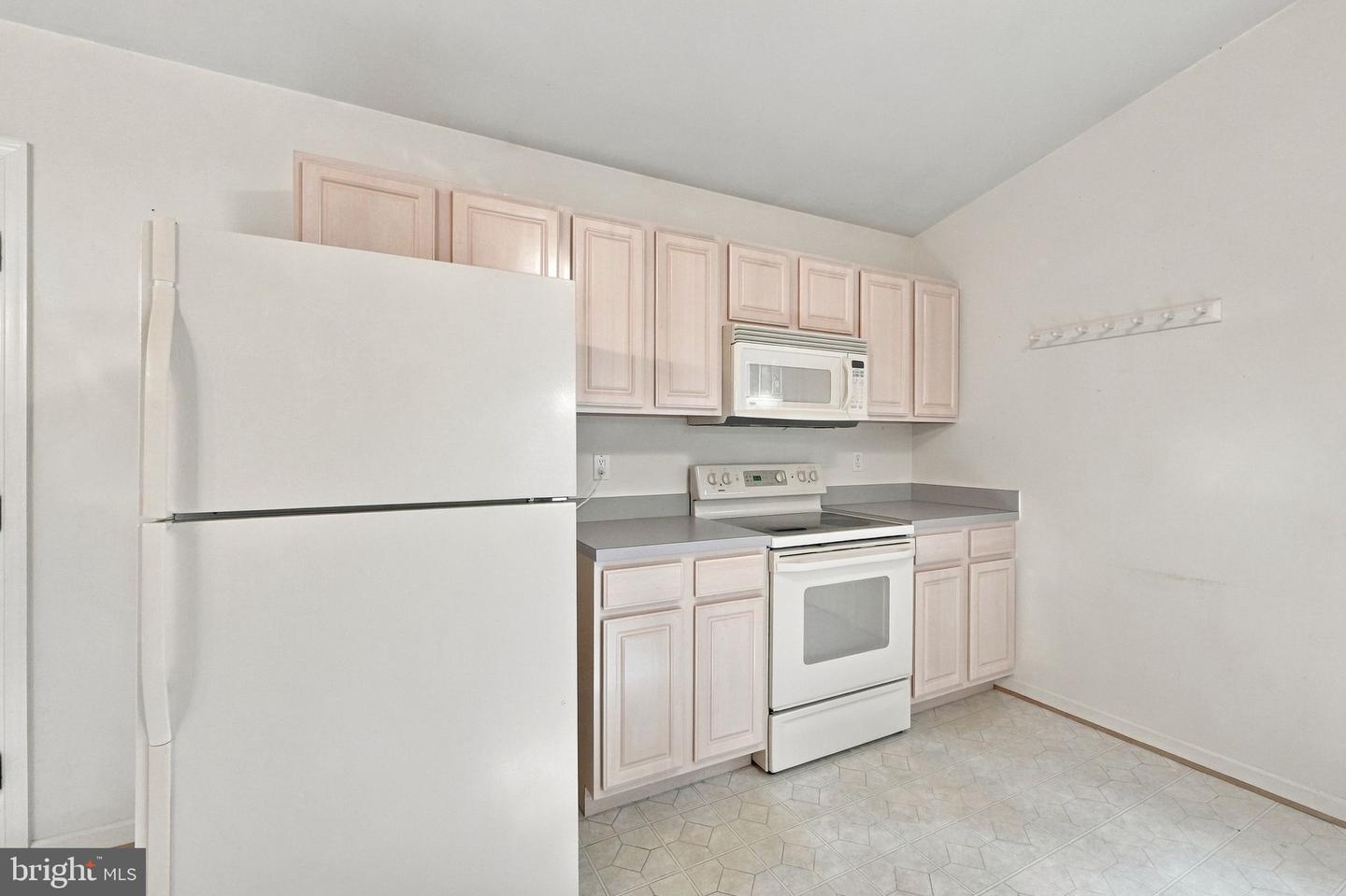 9109 Woodbrook Ln Property Photo 16