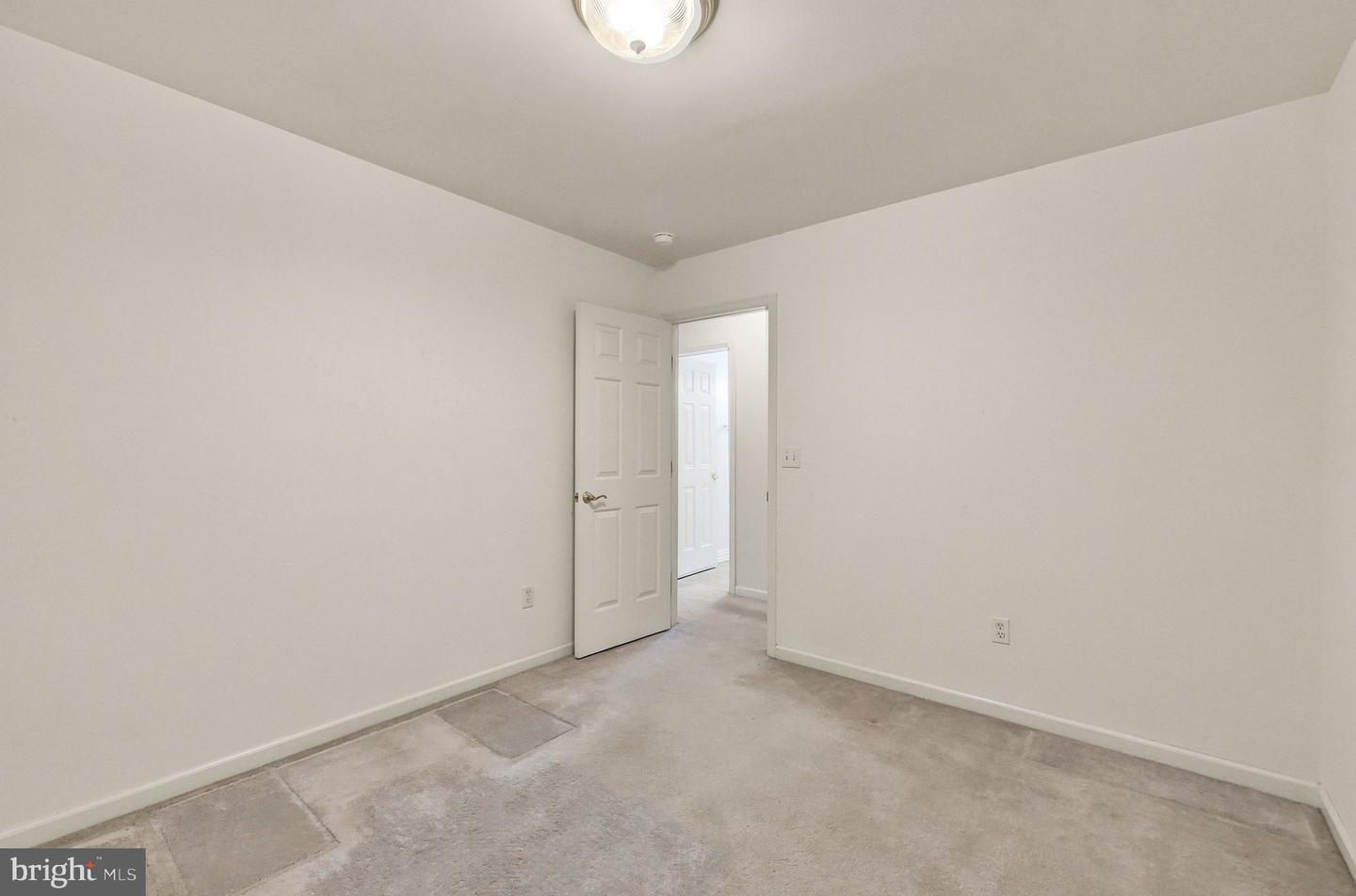 9109 Woodbrook Ln Property Photo 20
