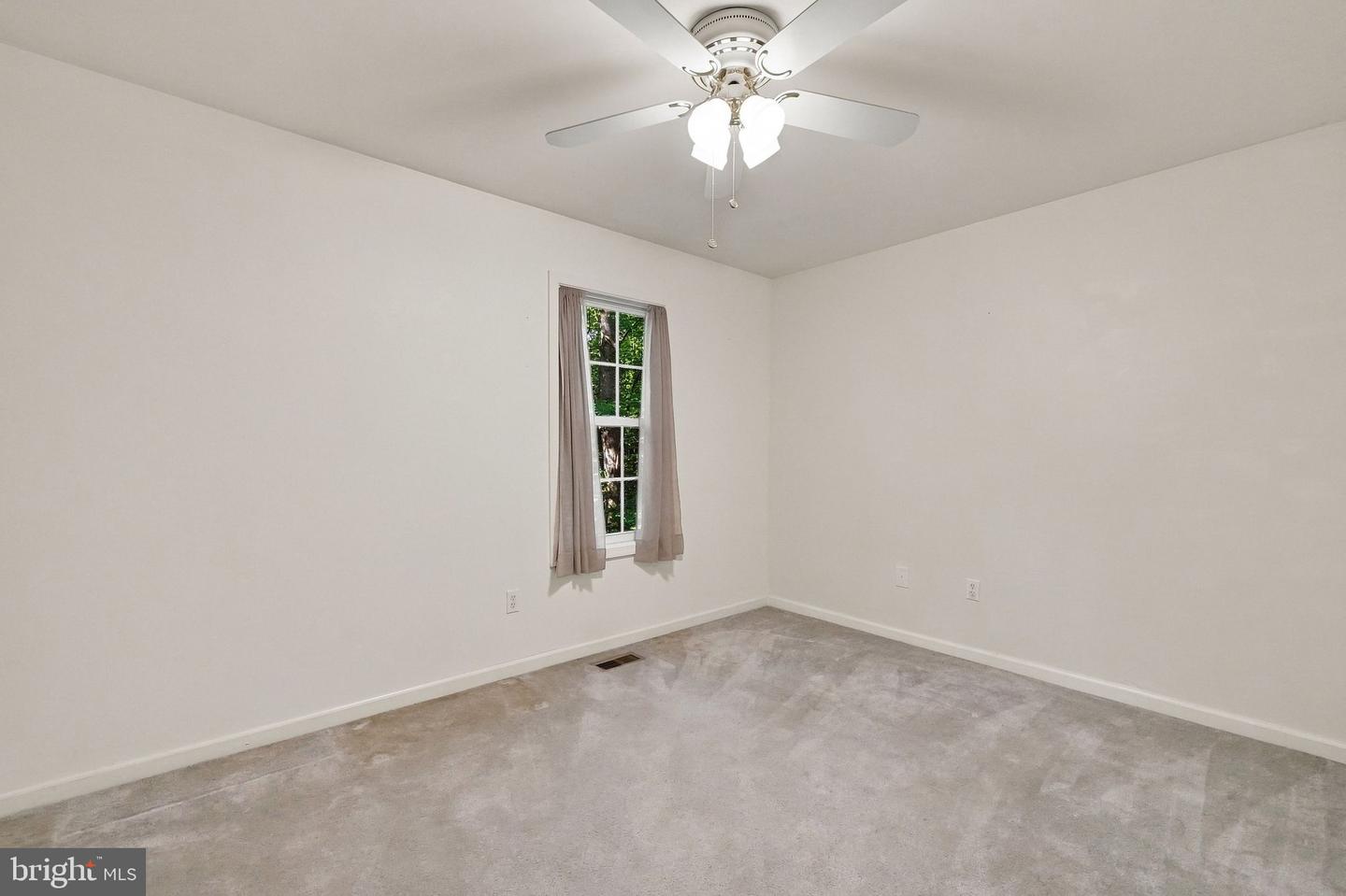 9109 Woodbrook Ln Property Photo 22