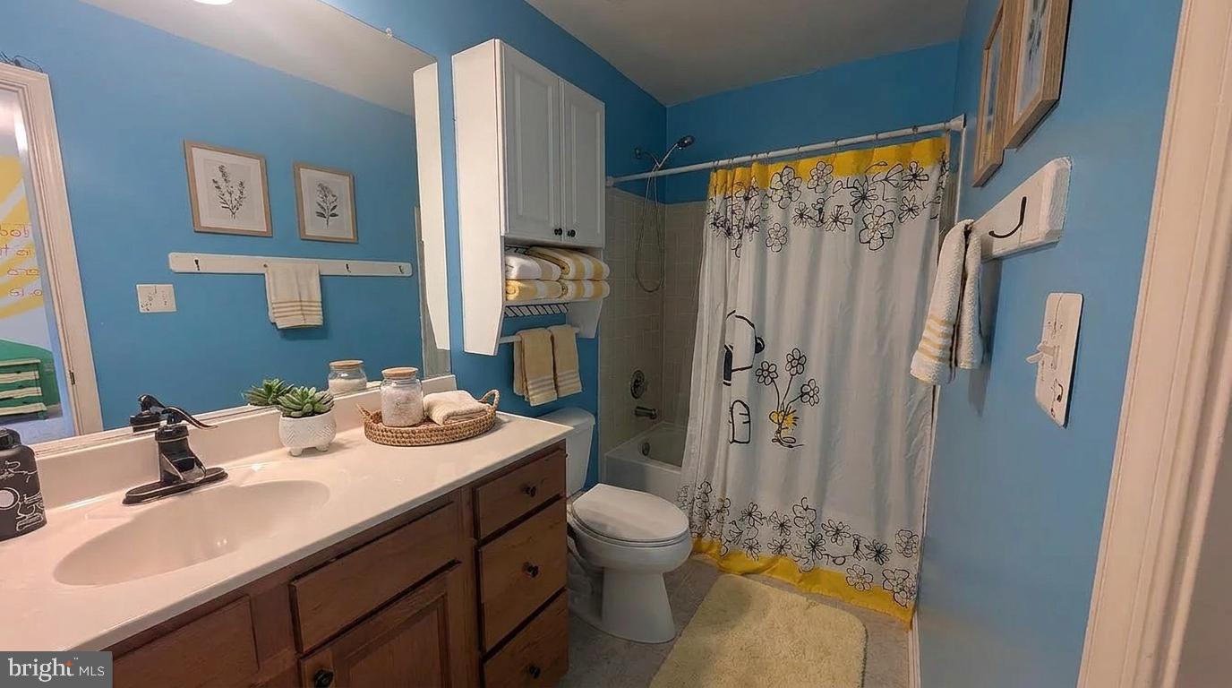 883 Virginia Ave Property Photo 35
