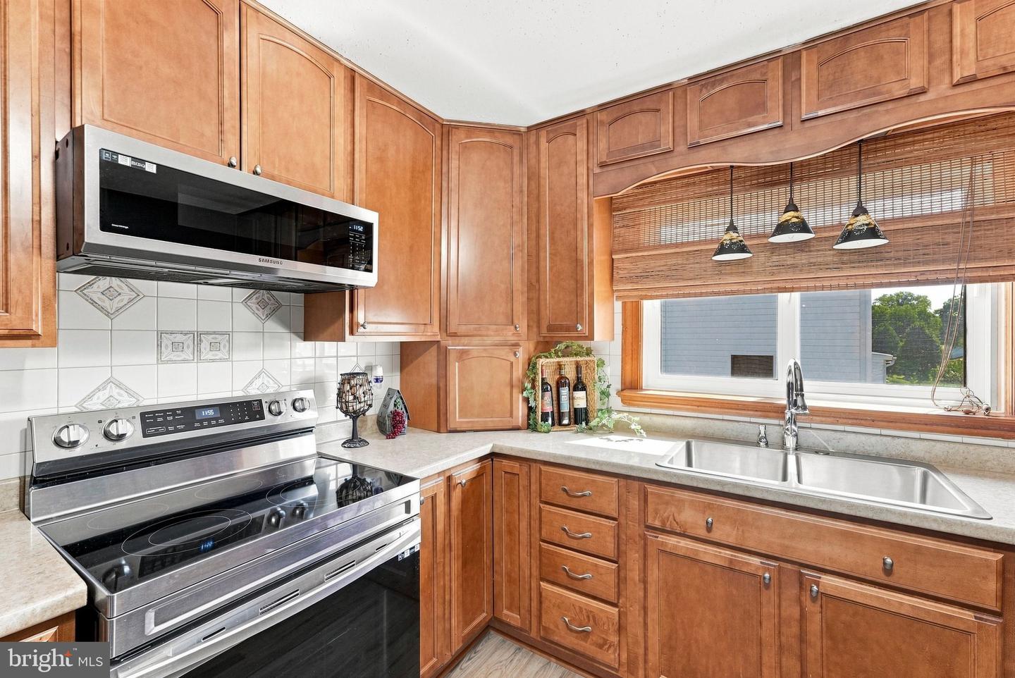 525 First St. Property Photo 12