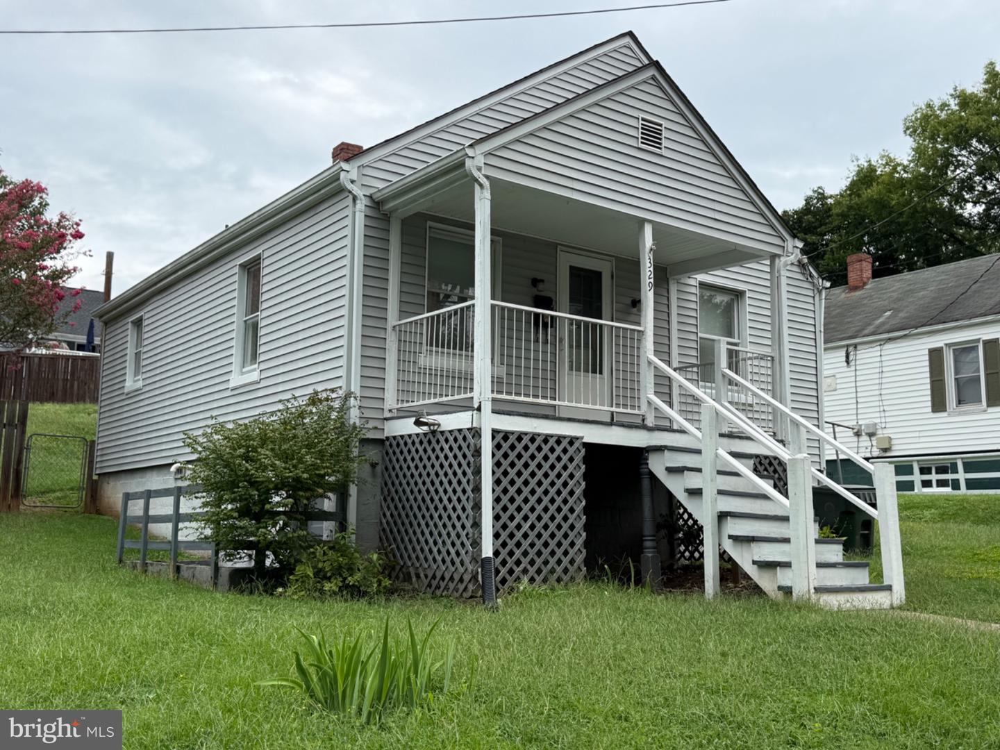 329 Spring St Property Photo 1