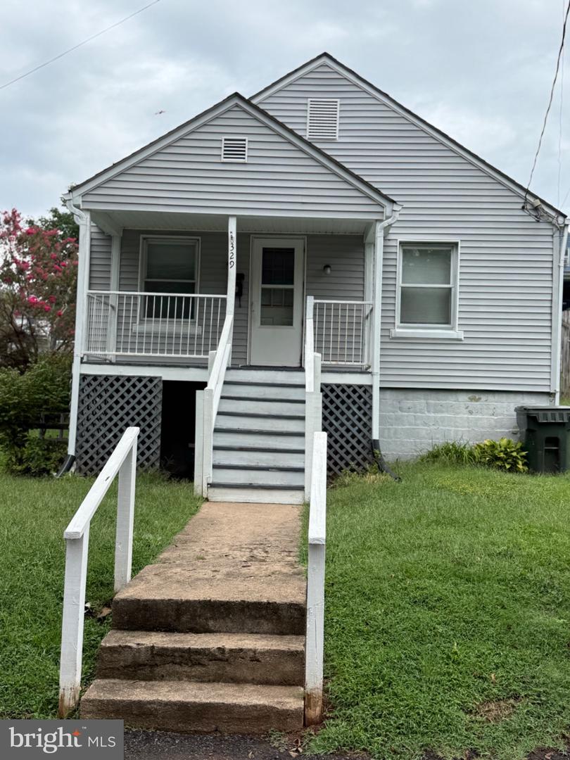 329 Spring St Property Photo 4