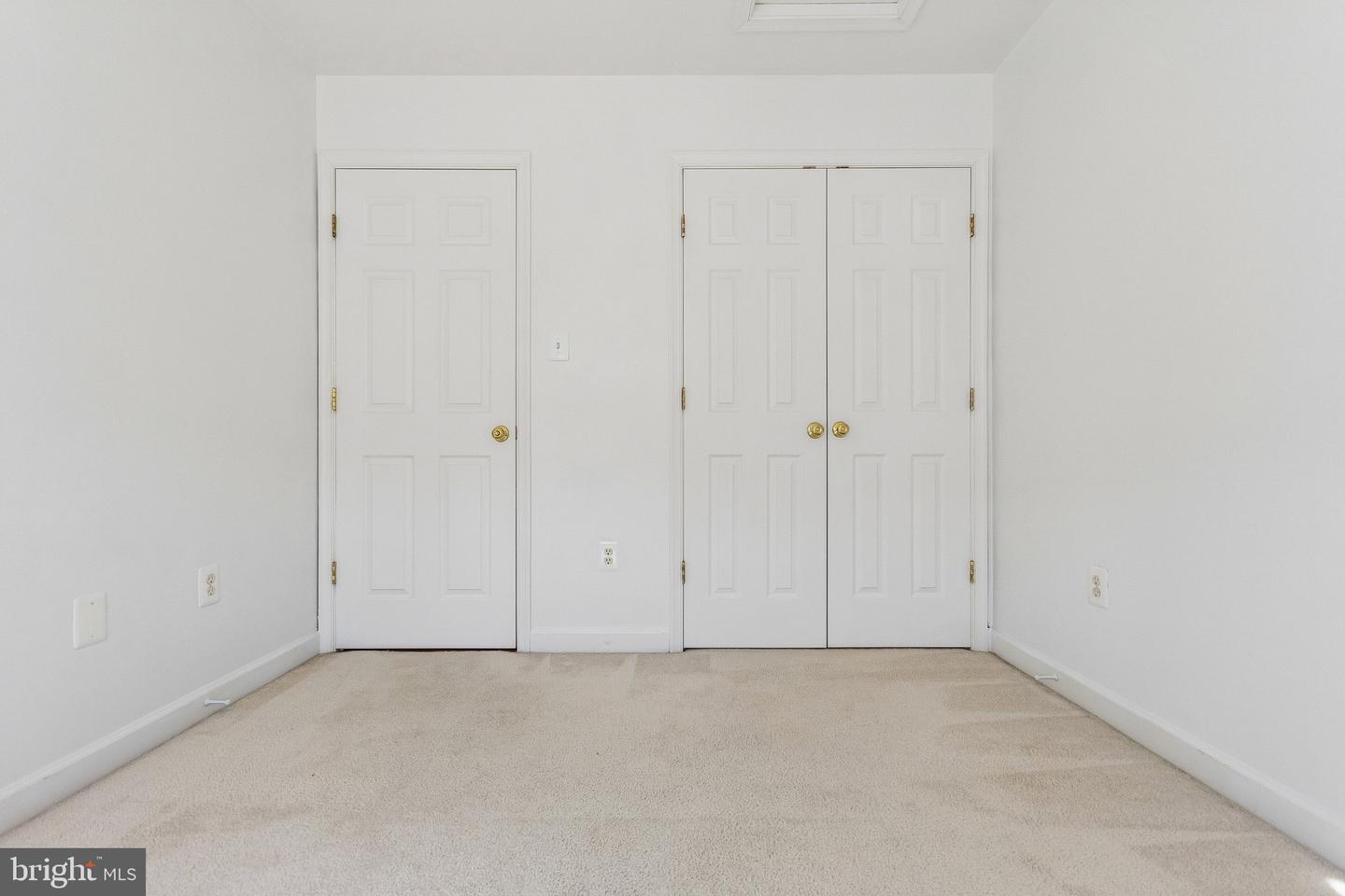 833 Gallows Ct Property Photo 19