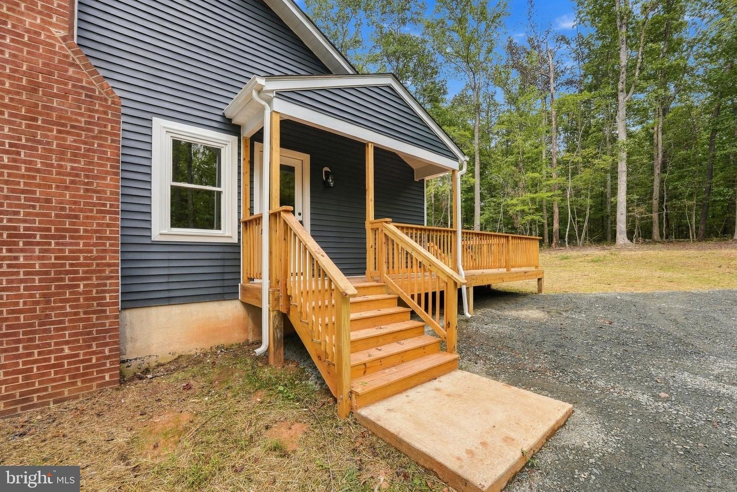 1375 Rose Ln Property Photo 7