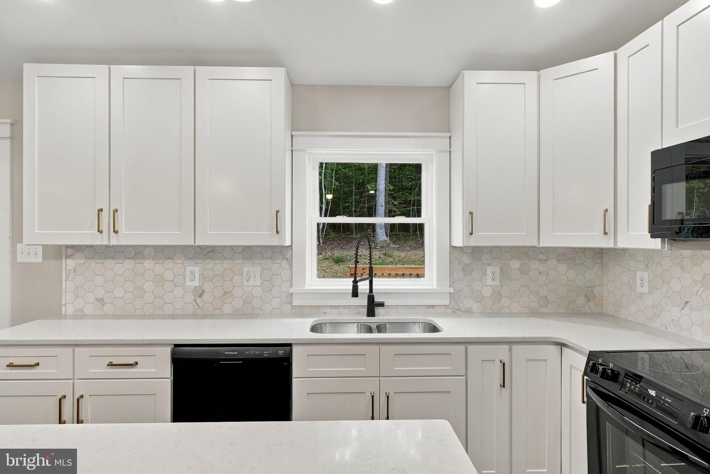 1375 Rose Ln Property Photo 20