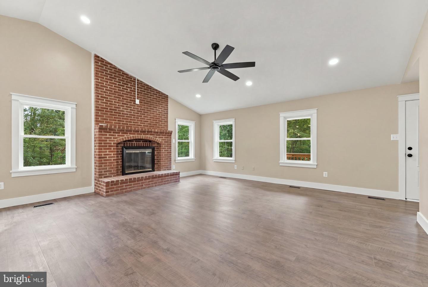 1375 Rose Ln Property Photo 25