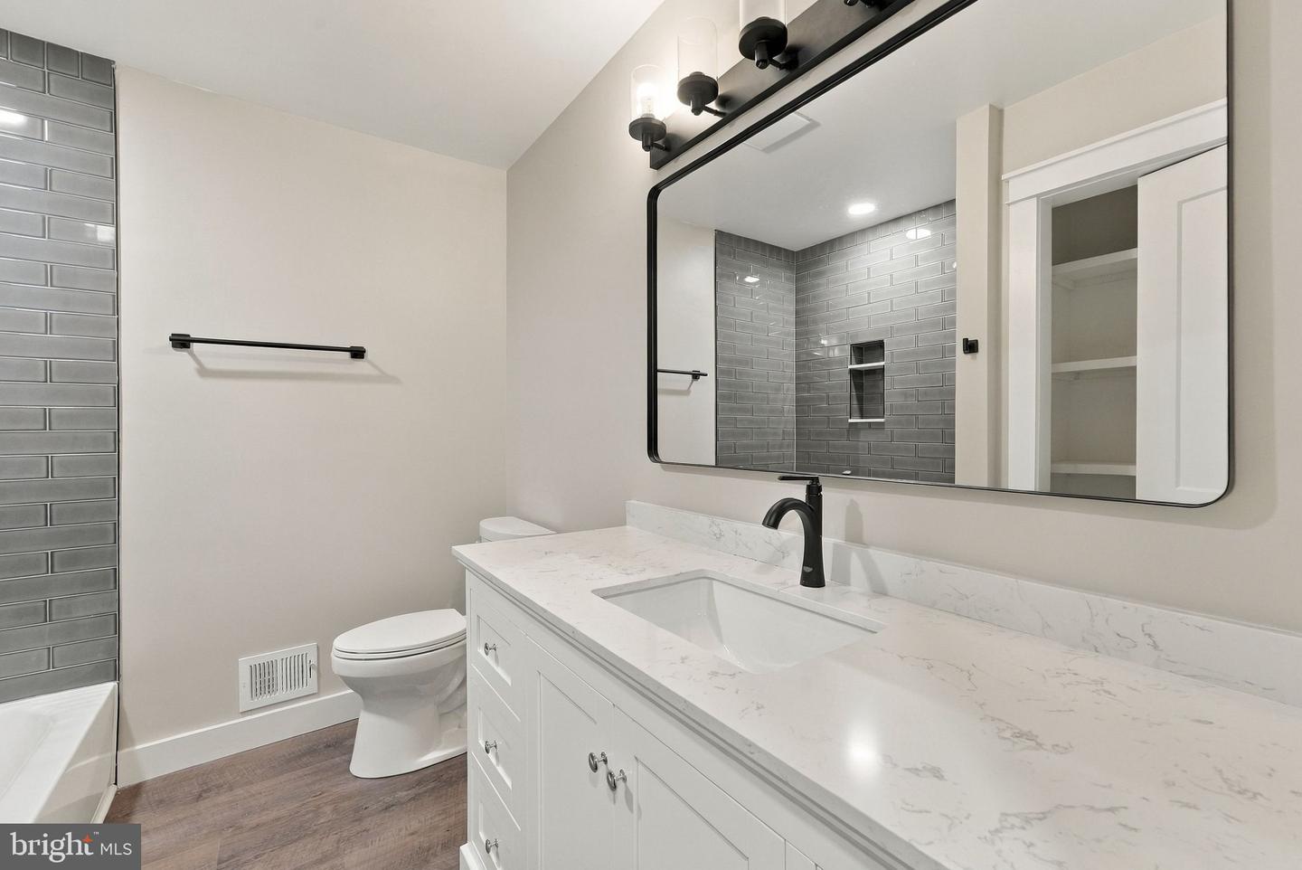 1375 Rose Ln Property Photo 36