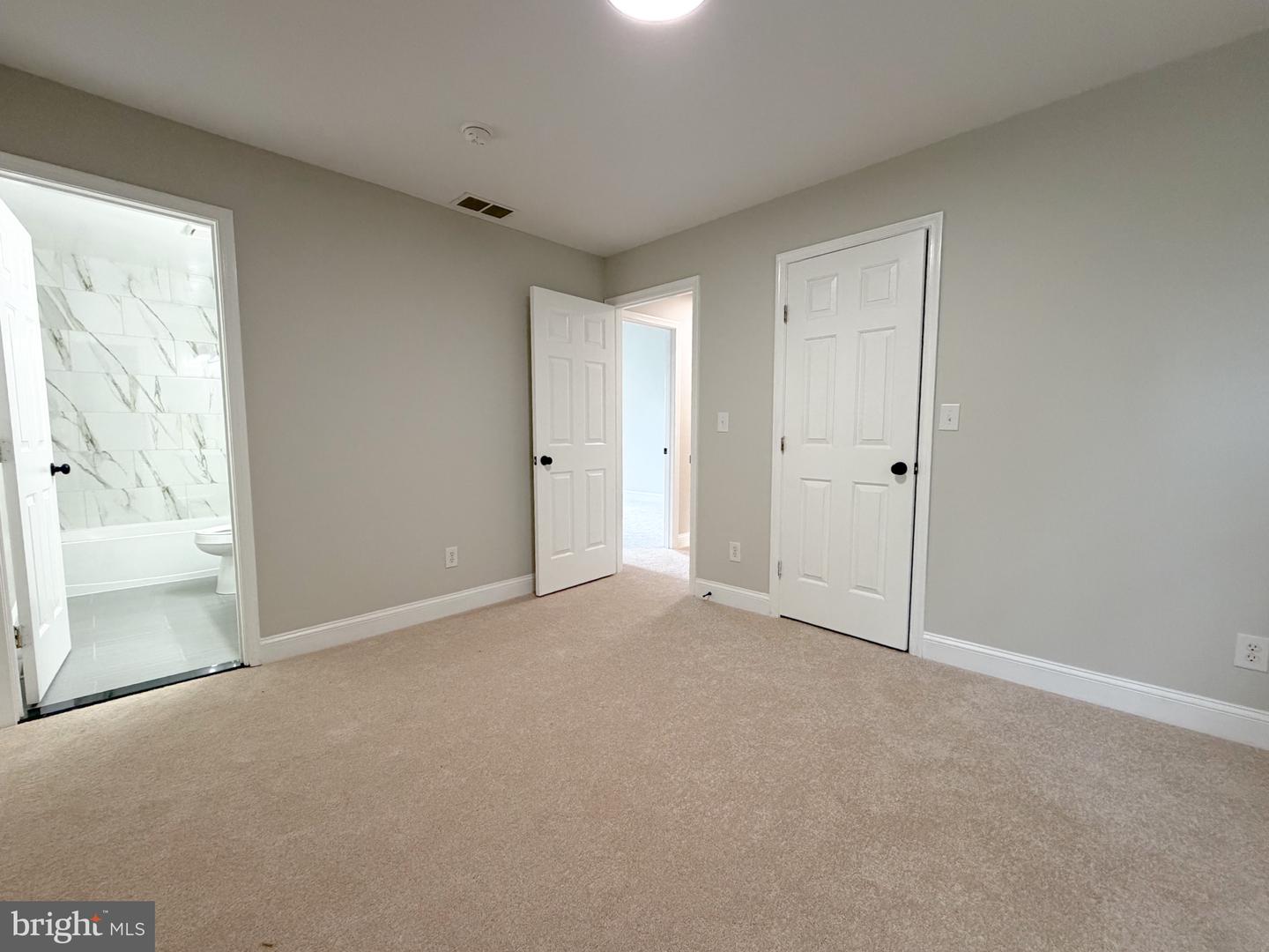 672 Ripplebrook Dr Property Photo 6