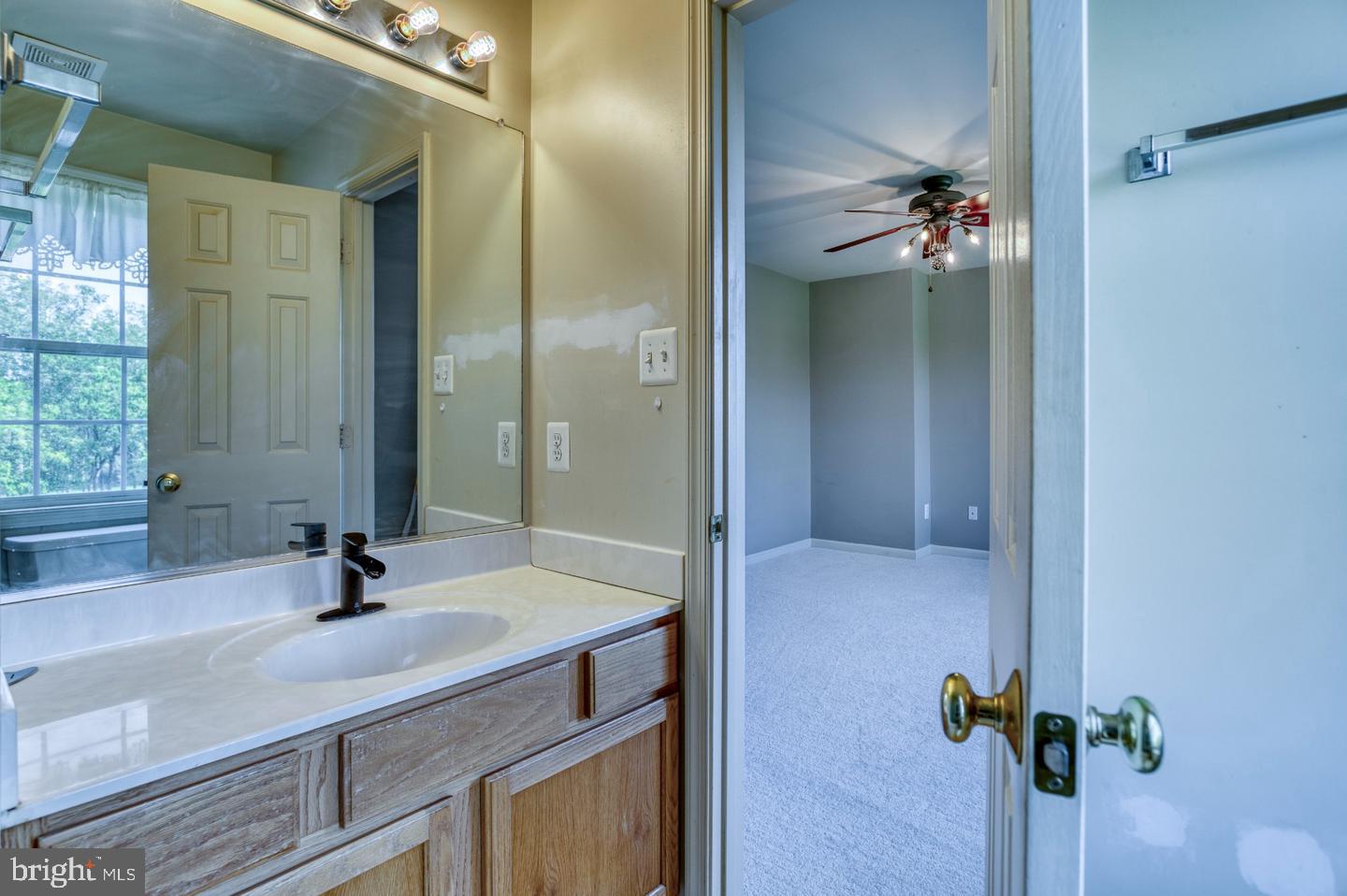 15412 Lake Breeze Ln Property Photo 24