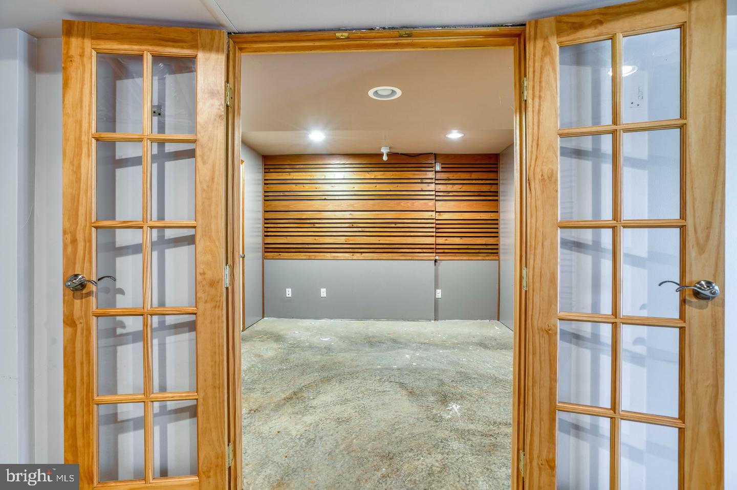 15412 Lake Breeze Ln Property Photo 40
