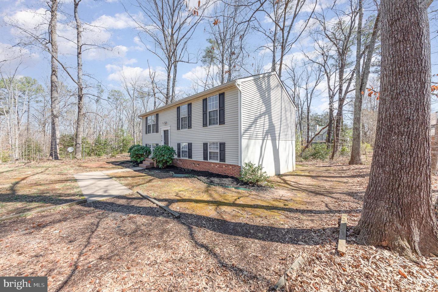 234 Marday Dr Property Photo 3