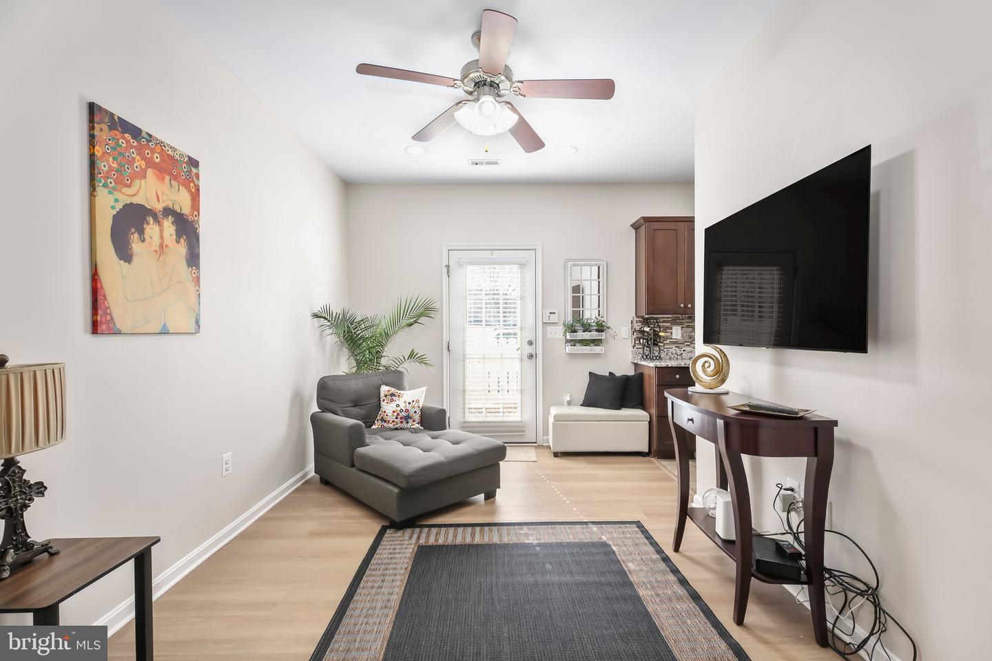 17318 Library Blvd Property Photo 7