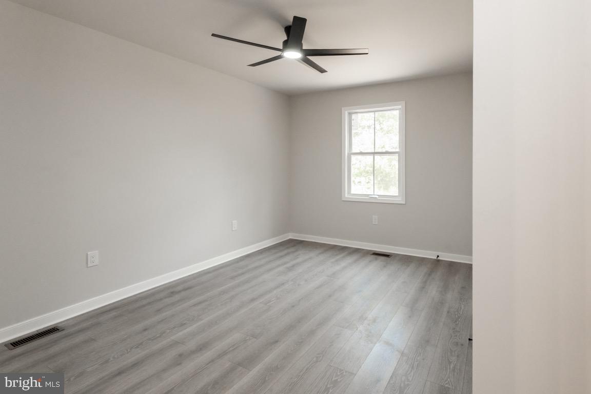 9162 Rhode Island Ln Property Photo 13