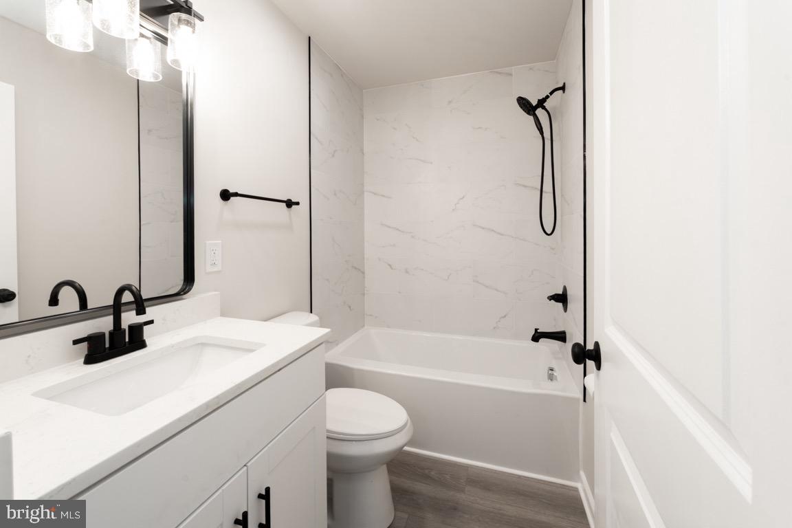 9162 Rhode Island Ln Property Photo 16