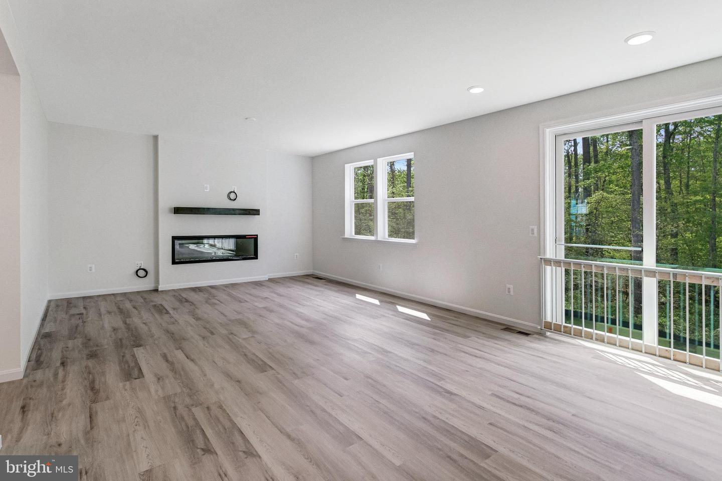 7122 Braxton Ct Property Photo 8