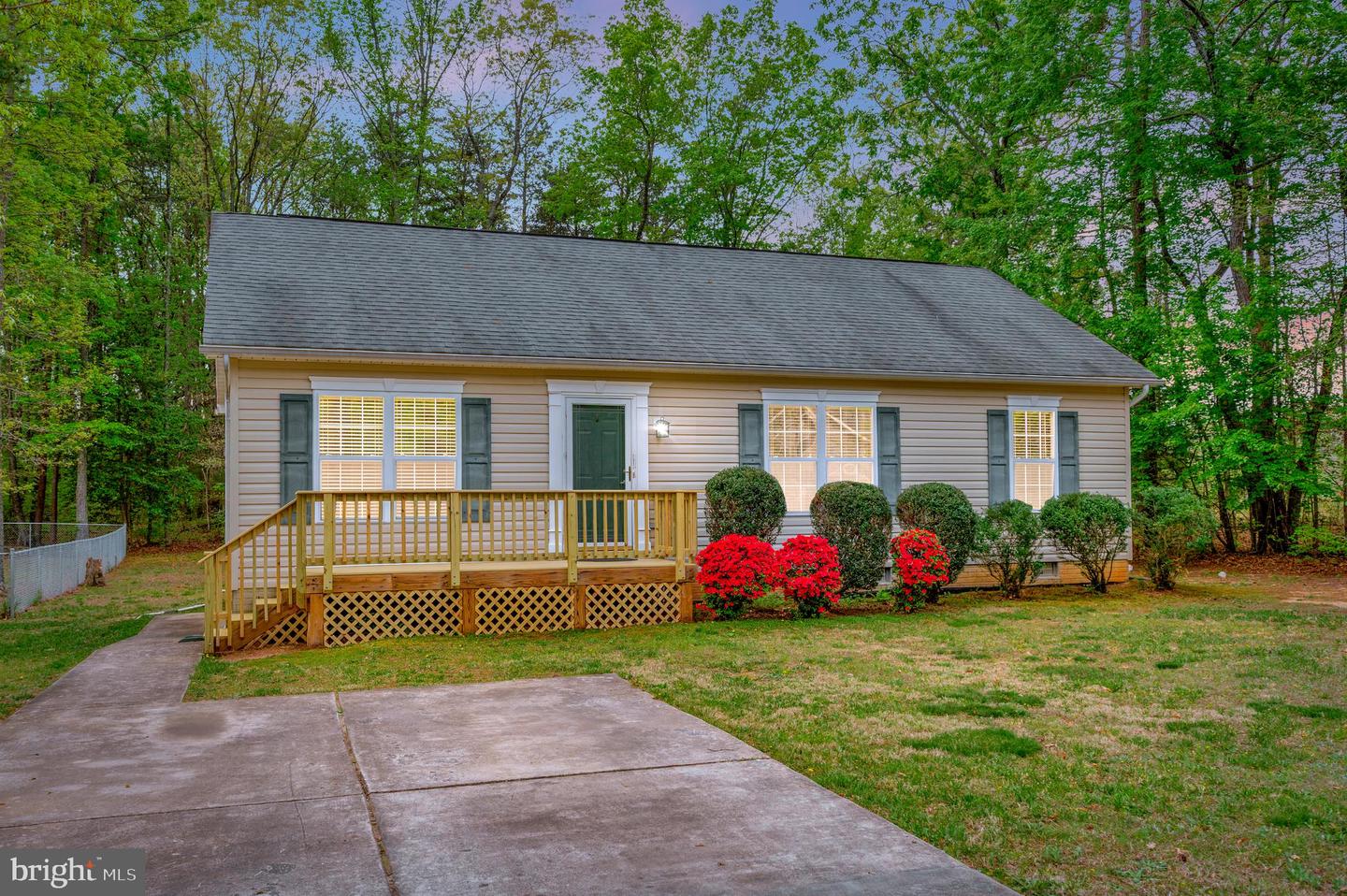 171 American Dr Property Photo