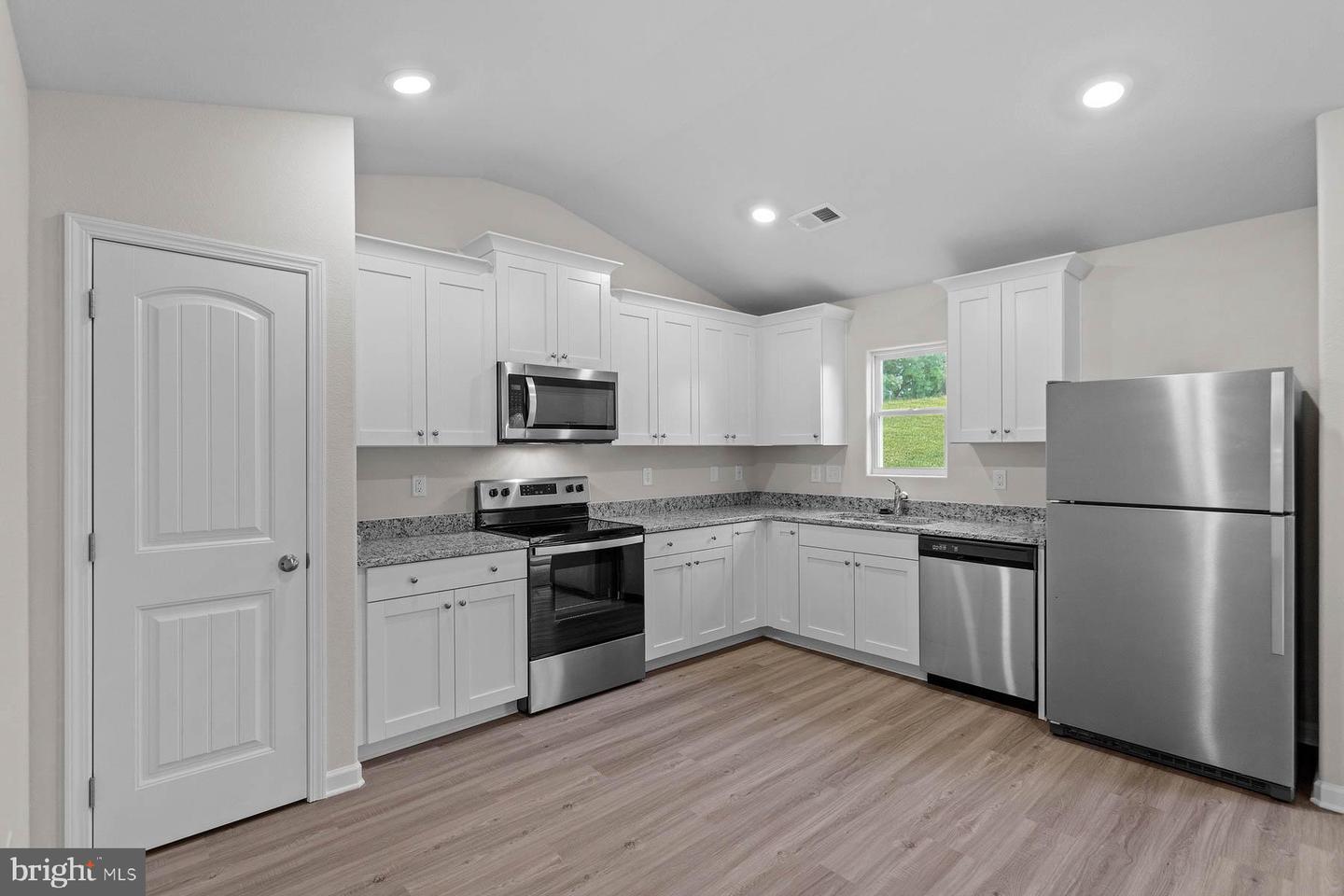 17122 J Shelby Guss Way Property Photo 4