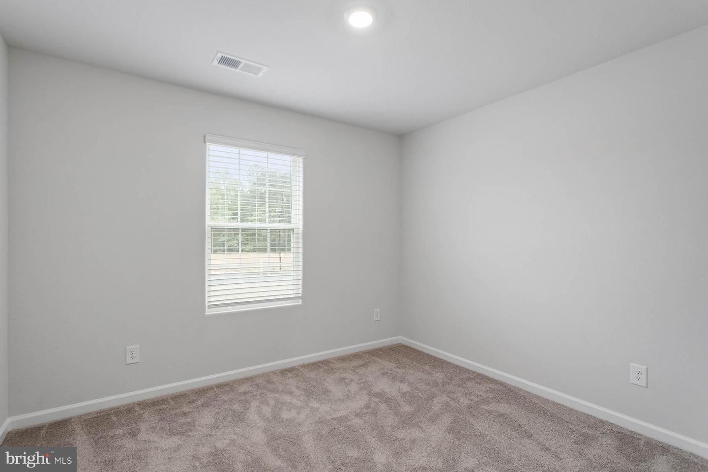 17122 J Shelby Guss Way Property Photo 8