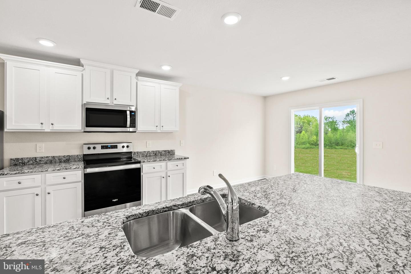 17273 George Ruffin Rd Property Photo 4