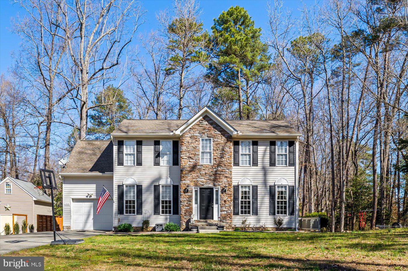 22546 Real Estate Listings Main Image