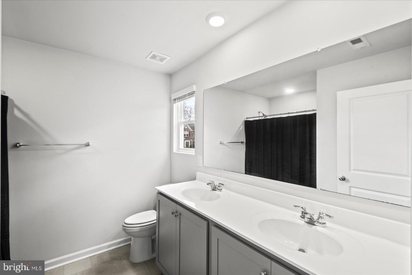 18099 Coolidge Ln Property Photo 17