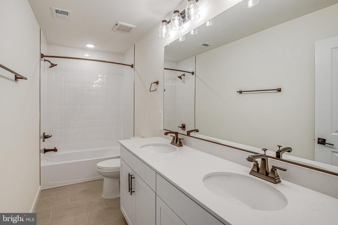 7107 Braxton Ct Property Photo 28