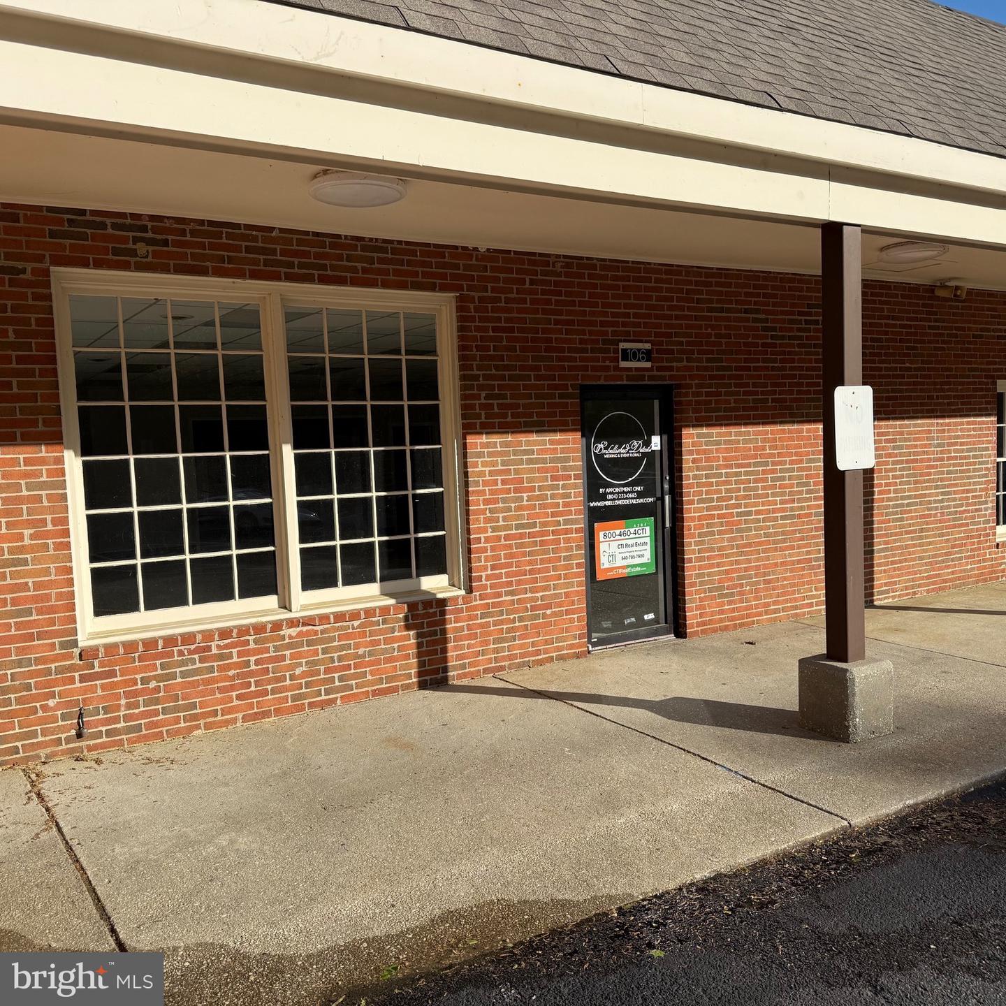 106 W Broaddus Ave Property Photo 1