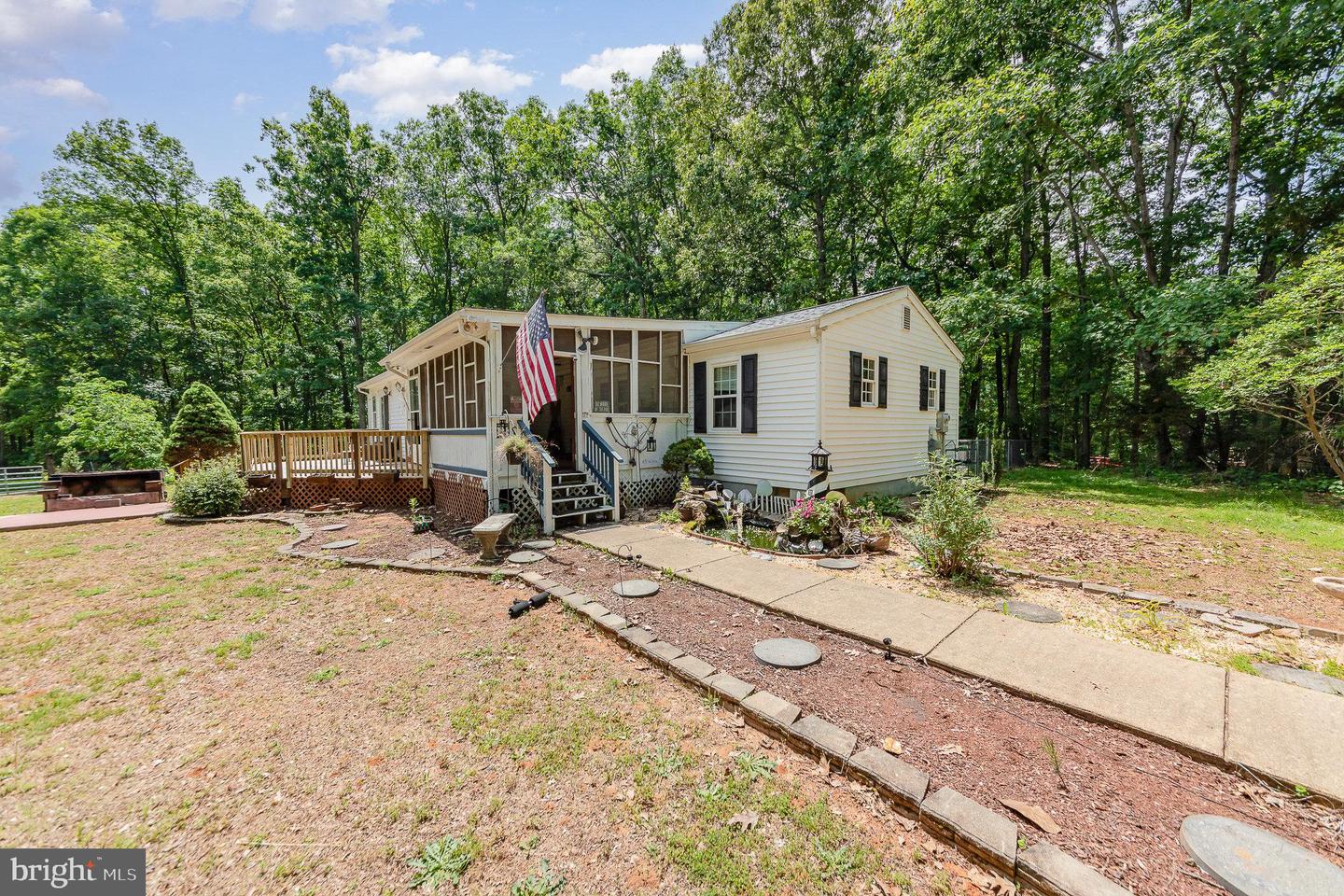 6322 Powers Ln Property Photo 4