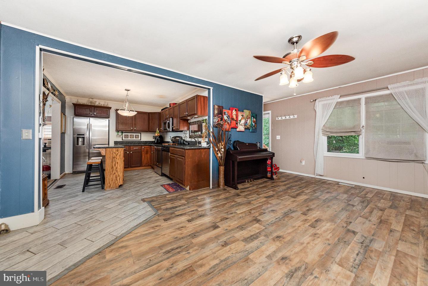 6322 Powers Ln Property Photo 7