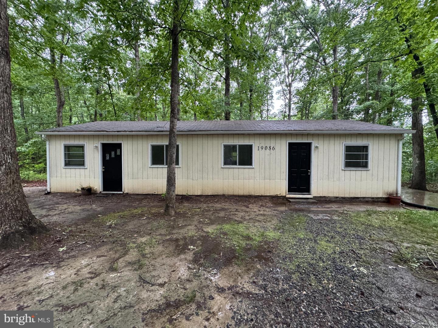 19086 Carlyle St Property Photo 1
