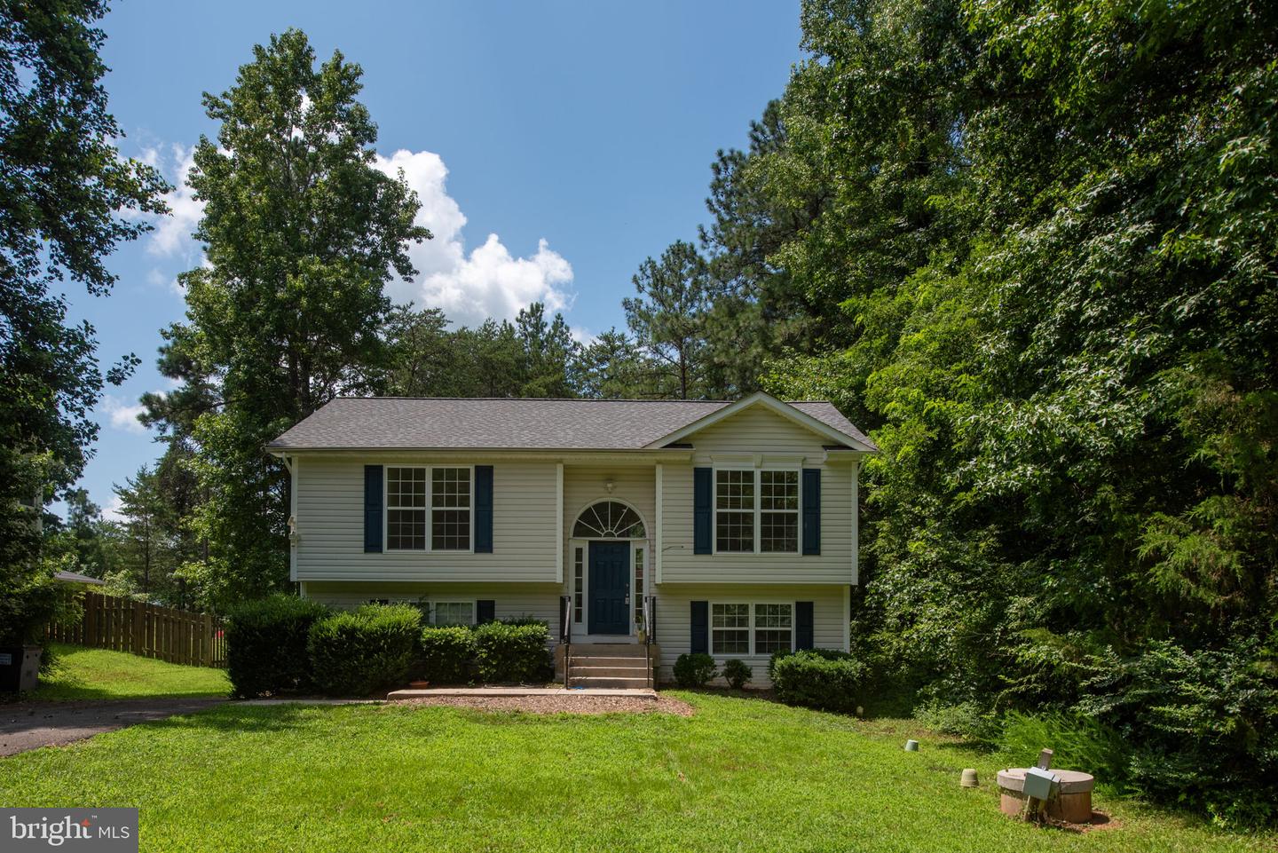 747 Glen Cove Dr Property Photo 1