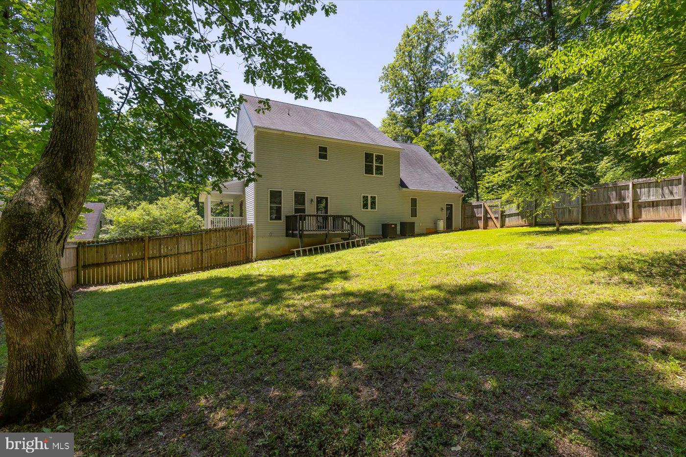 27 Athens Ln Property Photo 10