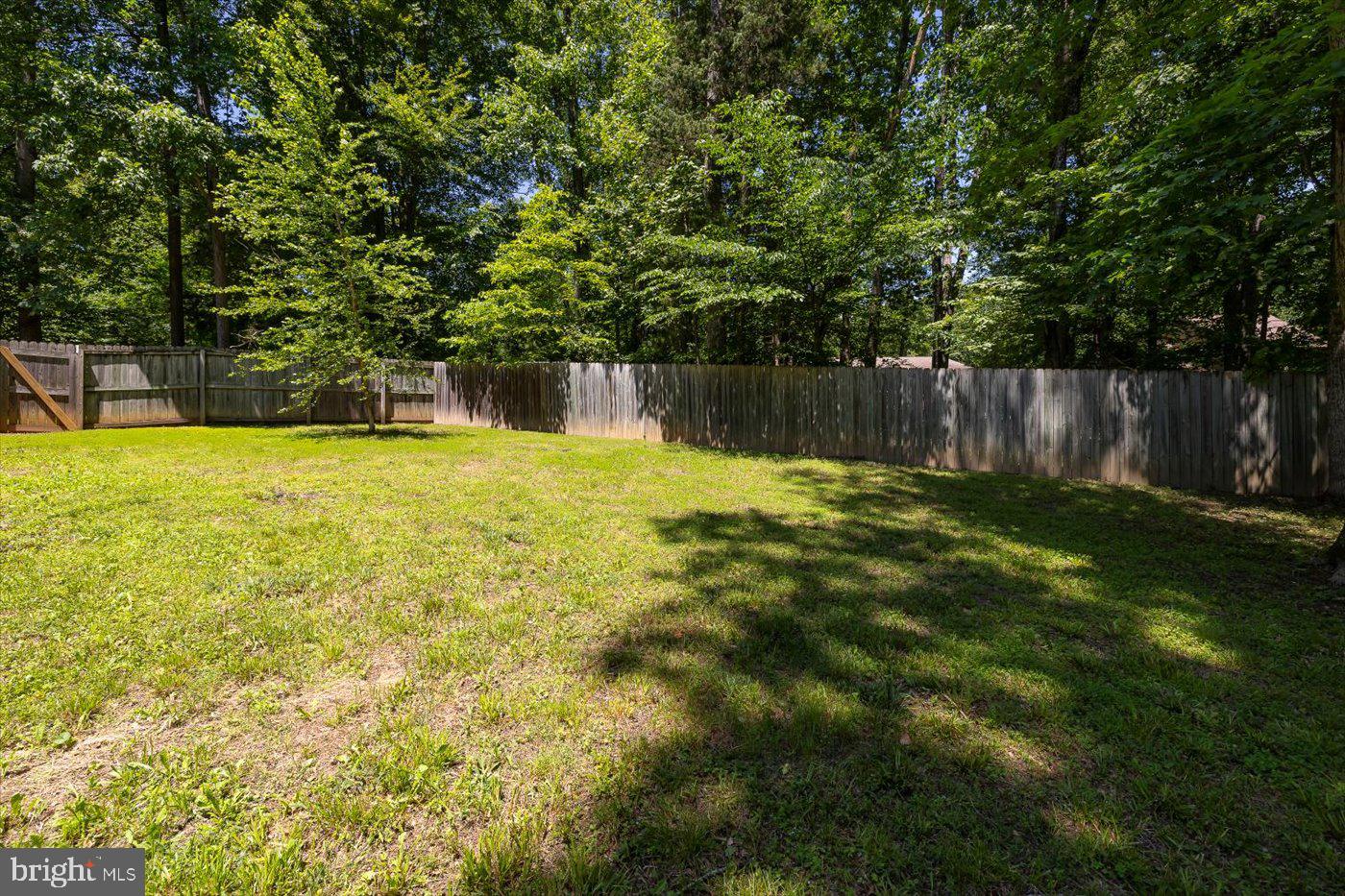 27 Athens Ln Property Photo 11