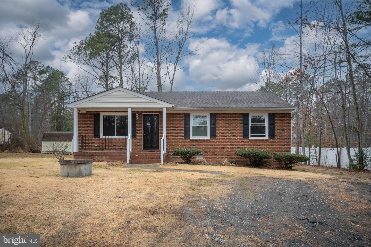 100 American Dr Property Photo 6