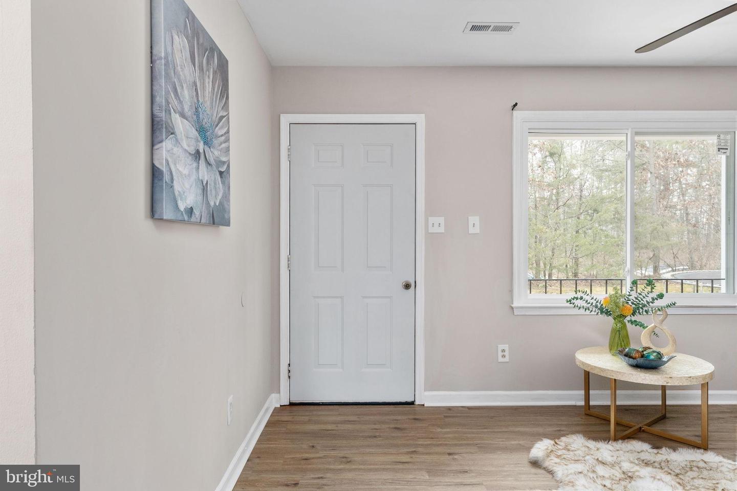 100 American Dr Property Photo 10