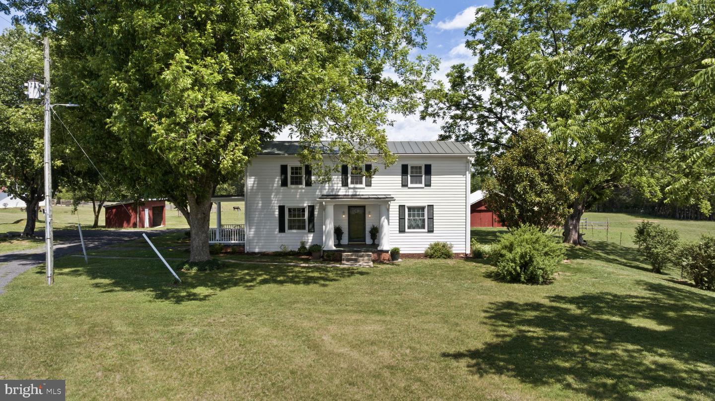 1815 Country Rd Property Photo 3