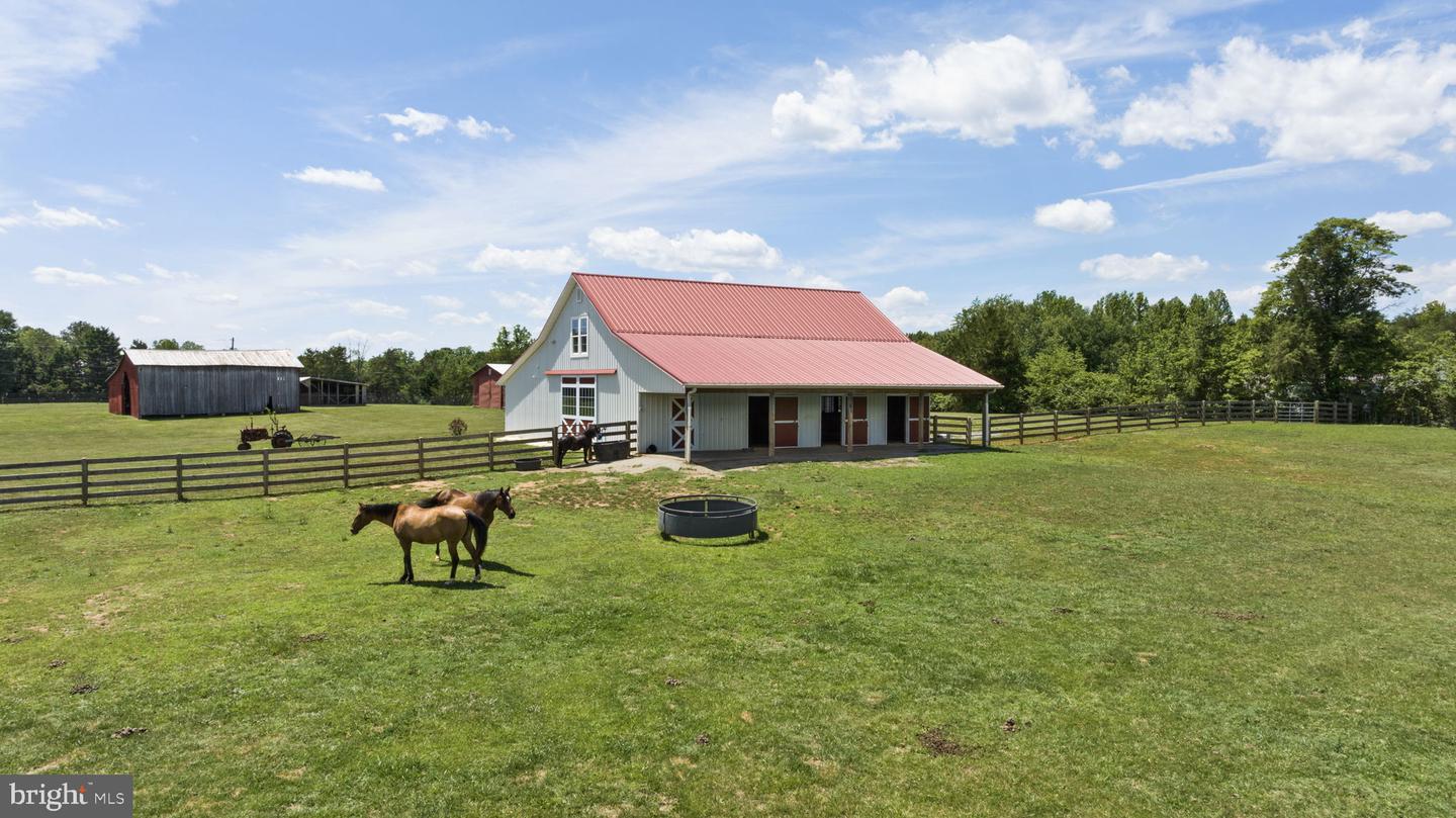 1815 Country Rd Property Photo 67