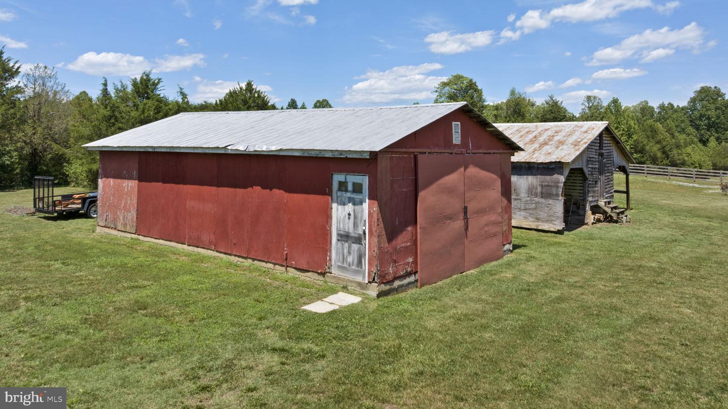 1815 Country Rd Property Photo 79