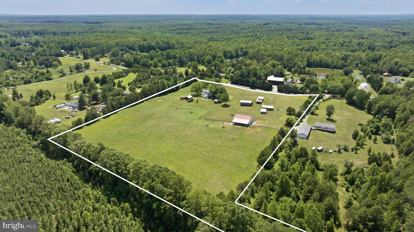 1815 Country Rd Property Photo 91