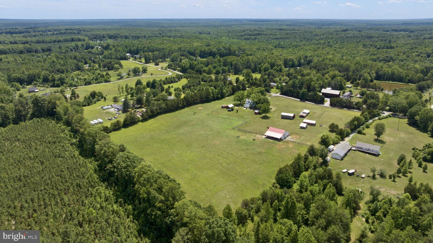1815 Country Rd Property Photo 96
