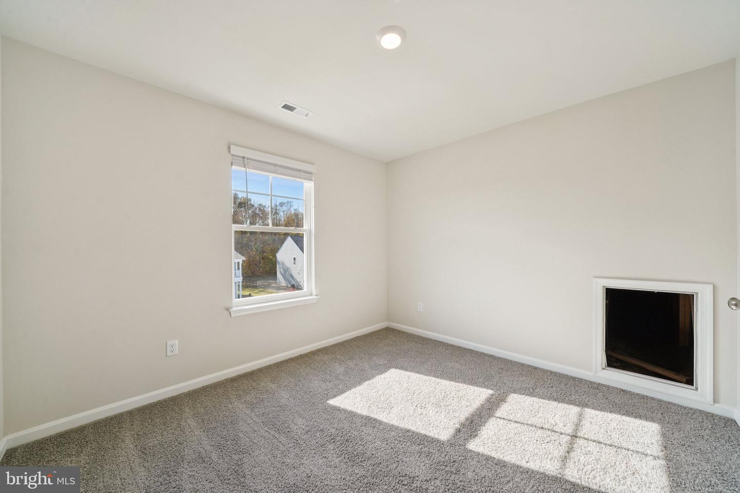 17498 Meriwether Lewis St Property Photo 15