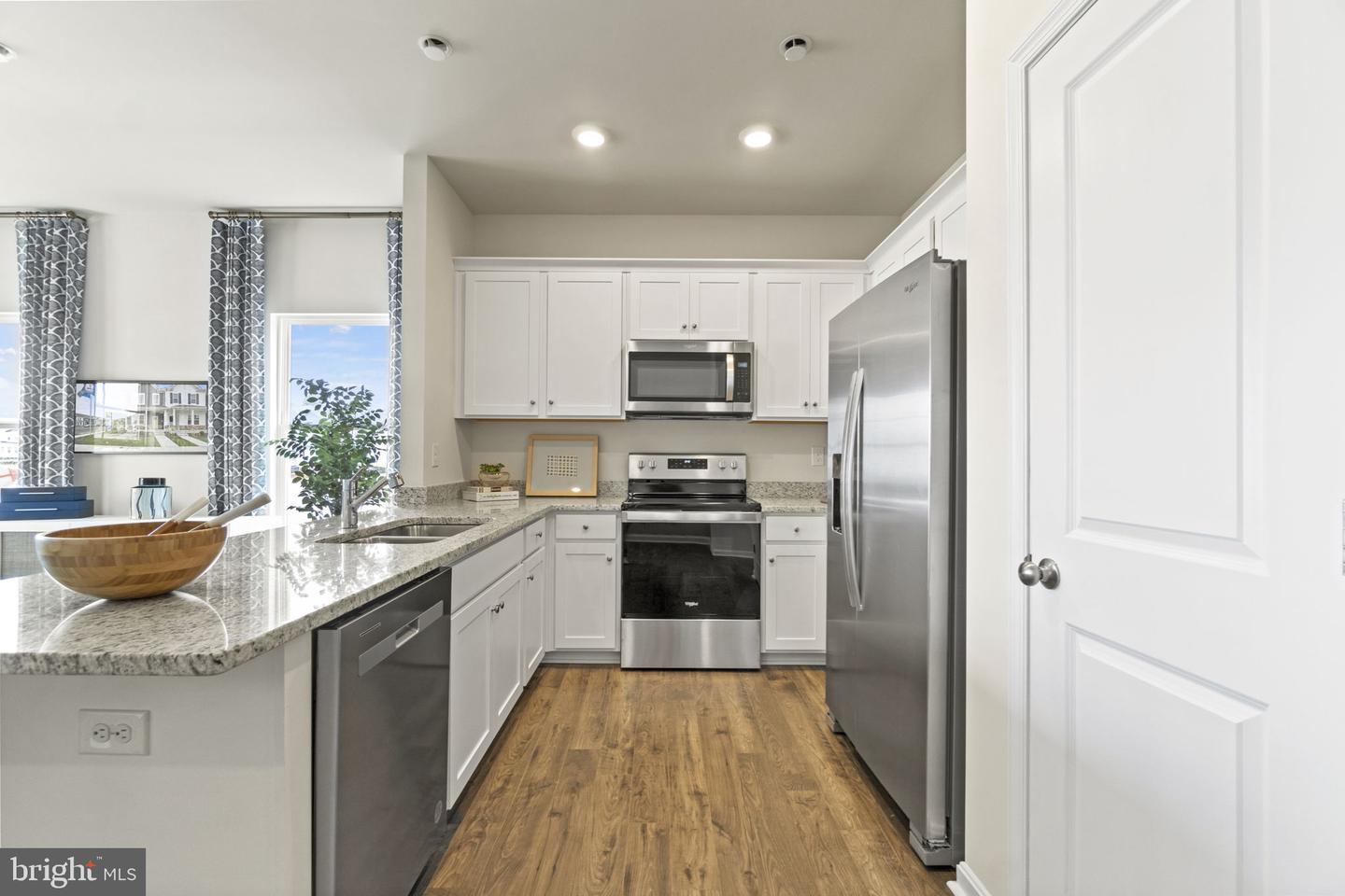 17402 Clark & York Blvd Property Photo 13