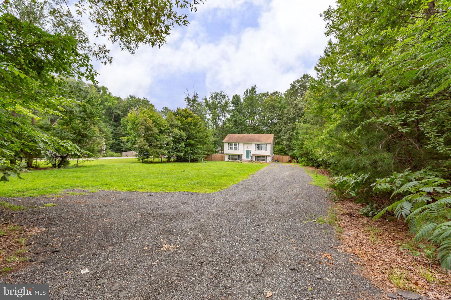 877 Campers Ln Property Photo 19