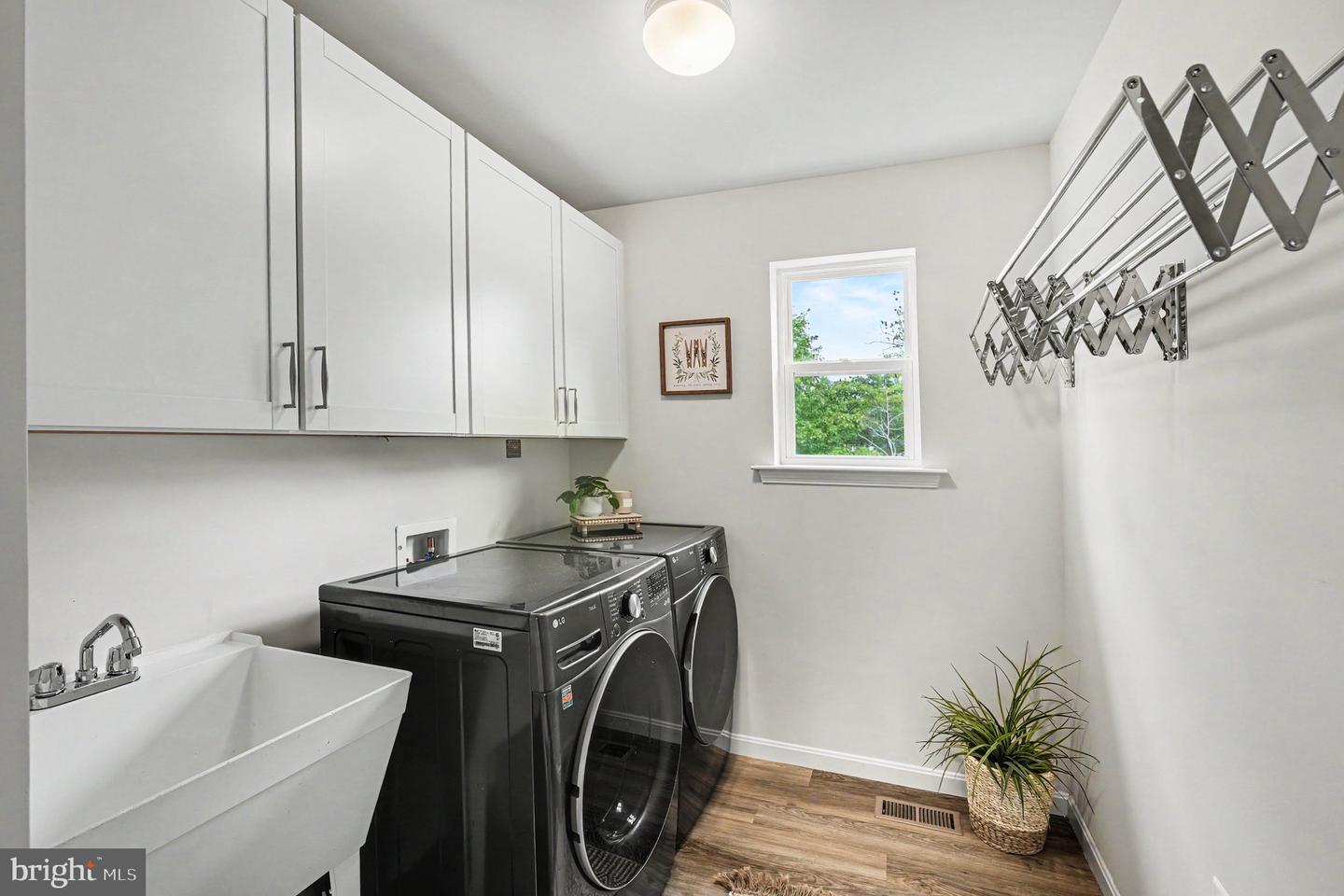 7109 State Way Property Photo 21